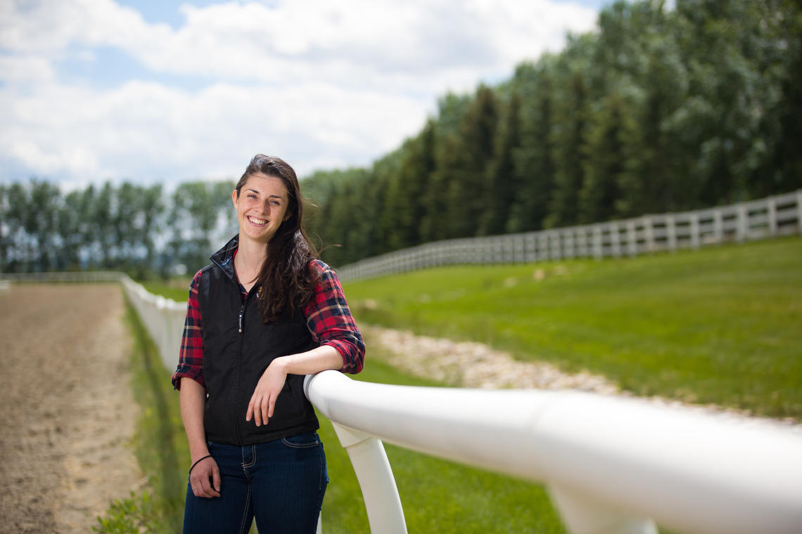 Dr. Stephanie Bond, a veterinarian and PhD candidate in the University of Calgary Faculty of Veterinary Medicine, received a prestigious award from the Grayson-Jockey Club Research Foundation in Lexington, Kentucky for her research on equine asthma. Photos by Riley Brandt, University of Calgary