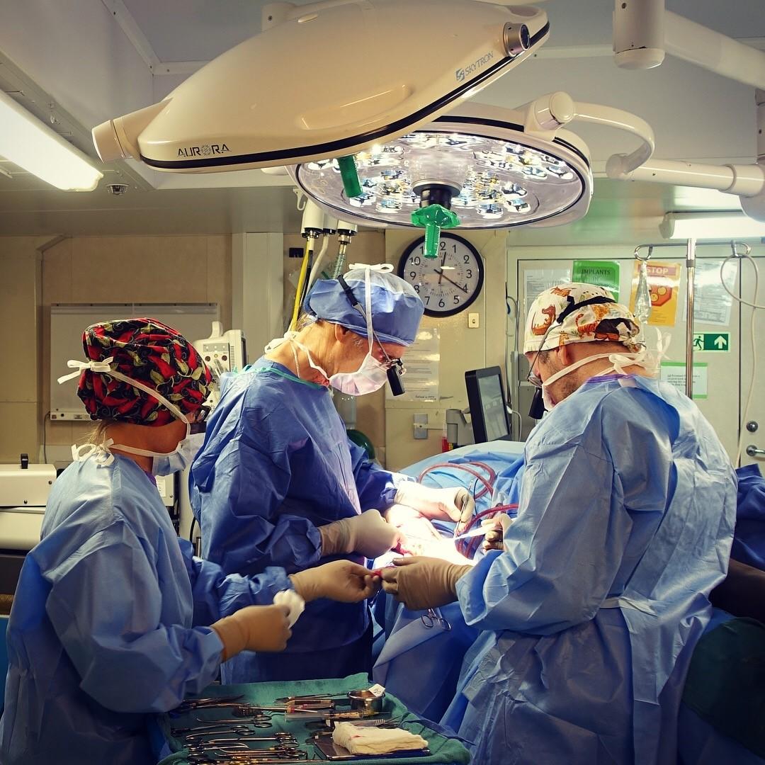 Medical team at work in the operating room on board the Africa Mercy.