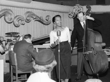 Eleanor Collins performing with her band in 1948