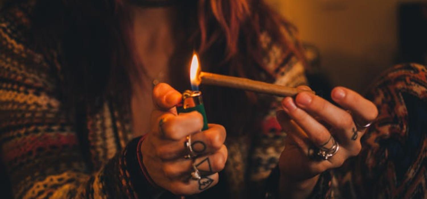 Recent research shows that many students who are using cannabis for medicinal reasons are also replacing their prescription medications with it. 