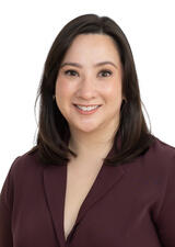 Portrait photograph of Kate Wong